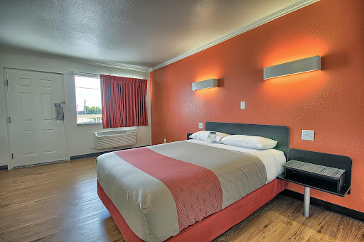 Motel 6 Lima, OH image 7