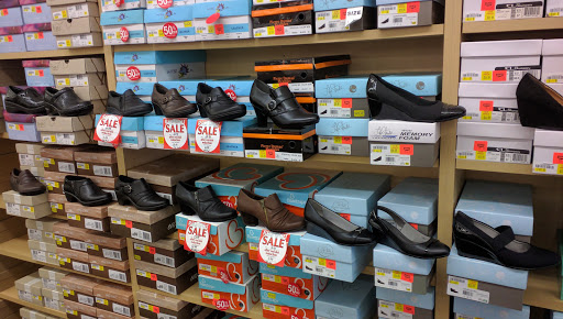 Shoe Store «Shoe Dept.», reviews and photos, 1702 1st Ave E, Newton, IA 50208, USA