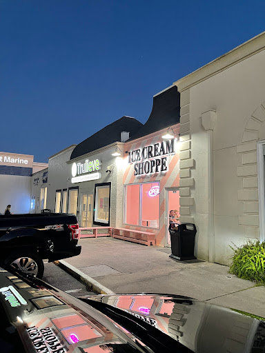 Shoreline Village Mall, 886 Harbor Blvd, Destin, FL 32541, USA, 