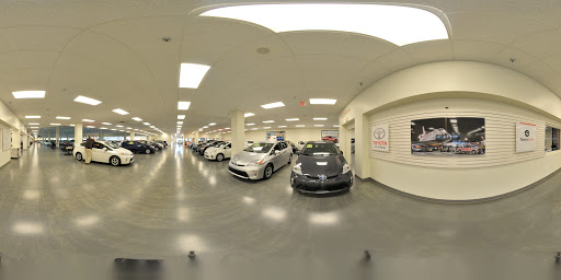 Toyota Dealer «Kings Toyota - New Cars, Indoor Showroom», reviews and photos, 4700 Fields Ertel Rd, Cincinnati, OH 45249, USA