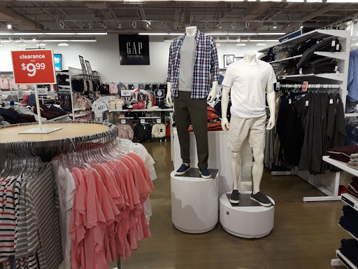 Clothing Store «Gap Outlet», reviews and photos, 1001 N Arney Rd, Woodburn, OR 97071, USA