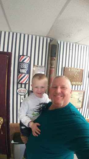 Barber Shop «Clarks Barber Shop», reviews and photos, 117 Mississippi Ave, Crystal City, MO 63019, USA