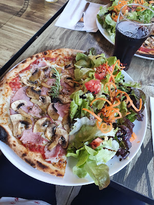 Pizzeria pierre à feu à Puy-Saint-Martin