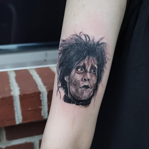 Tattoo Shop «Seven Daggers Tattoo Studio», reviews and photos, 1102 2nd Ave, Opelika, AL 36801, USA