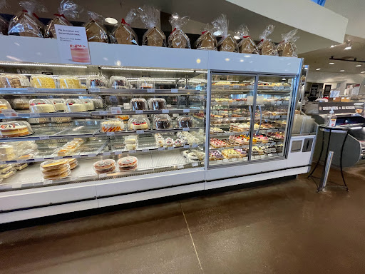 Grocery Store «Whole Foods Market», reviews and photos, 4944 Shelbyville Rd, Louisville, KY 40207, USA