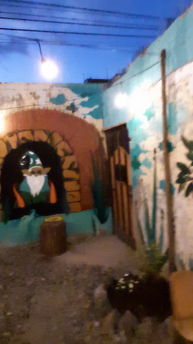Opiniones de La Cueva Resto Bar en Riobamba - Pub
