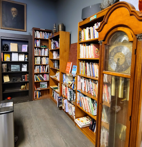 Book Store «Uncharted Books», reviews and photos, 2620 N Milwaukee Ave, Chicago, IL 60647, USA