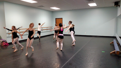 Hair Salon «Salon Lofts Greenwood», reviews and photos, 740 Fry Rd A, Greenwood, IN 46142, USA