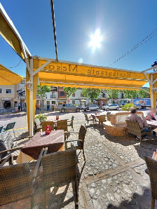 Restaurante Mesón Carlos Pl. del Navarro, 2, 45560 Oropesa, Toledo, España