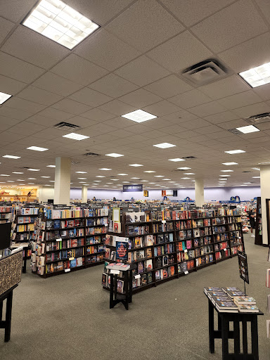 Book Store «Barnes & Noble Booksellers Hillside Village», reviews and photos, 305 Farm to Market Road 1382 #520, Cedar Hill, TX 75104, USA