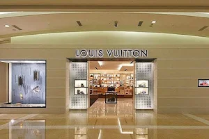 LOUIS VUITTON SKM Taichung Zhonggang Store image