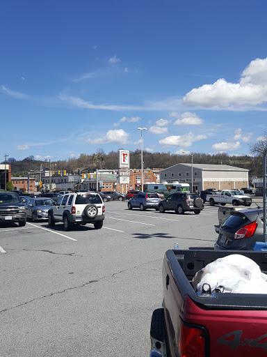 Supermarket «Food City», reviews and photos, 145 W Lee Hwy, Chilhowie, VA 24319, USA
