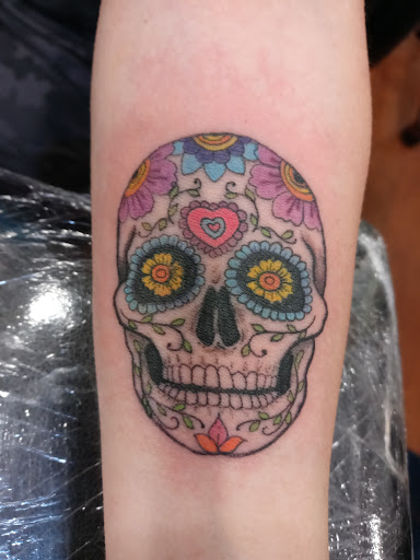 Tattoo Shop «Heaven or Hell tattoos and piercings», reviews and photos, 520 Parker Rd # B, Fairfield, CA 94533, USA