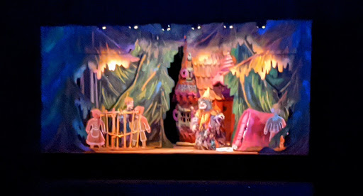 Puppet theater Irving