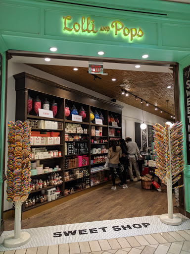 Candy store Arlington