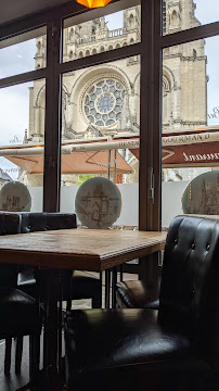 Atmosphère du Restaurant français Restaurant Le Parvis à Laon - n°6