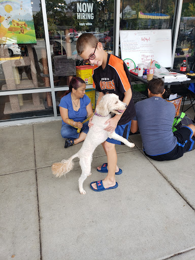 Pet Store «Pet Valu», reviews and photos, 9427 Lorton Market St #7, Lorton, VA 22079, USA