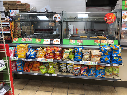 Convenience Store «7-Eleven», reviews and photos, 318 S State St, Ann Arbor, MI 48104, USA