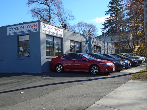 Dealertown Auto Wholesalers, 59 Meadow St, Milford, CT 06460, USA, 