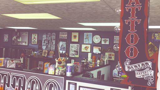 Tattoo and Piercing Shop «Lunchbox Tattoo & Body Piercing», reviews and photos, 3604 N Chapel Hill Rd, Johnsburg, IL 60050, USA