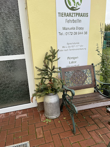 Manuela Dippy Tierärztin unter Fehrbellin, Brandenburg