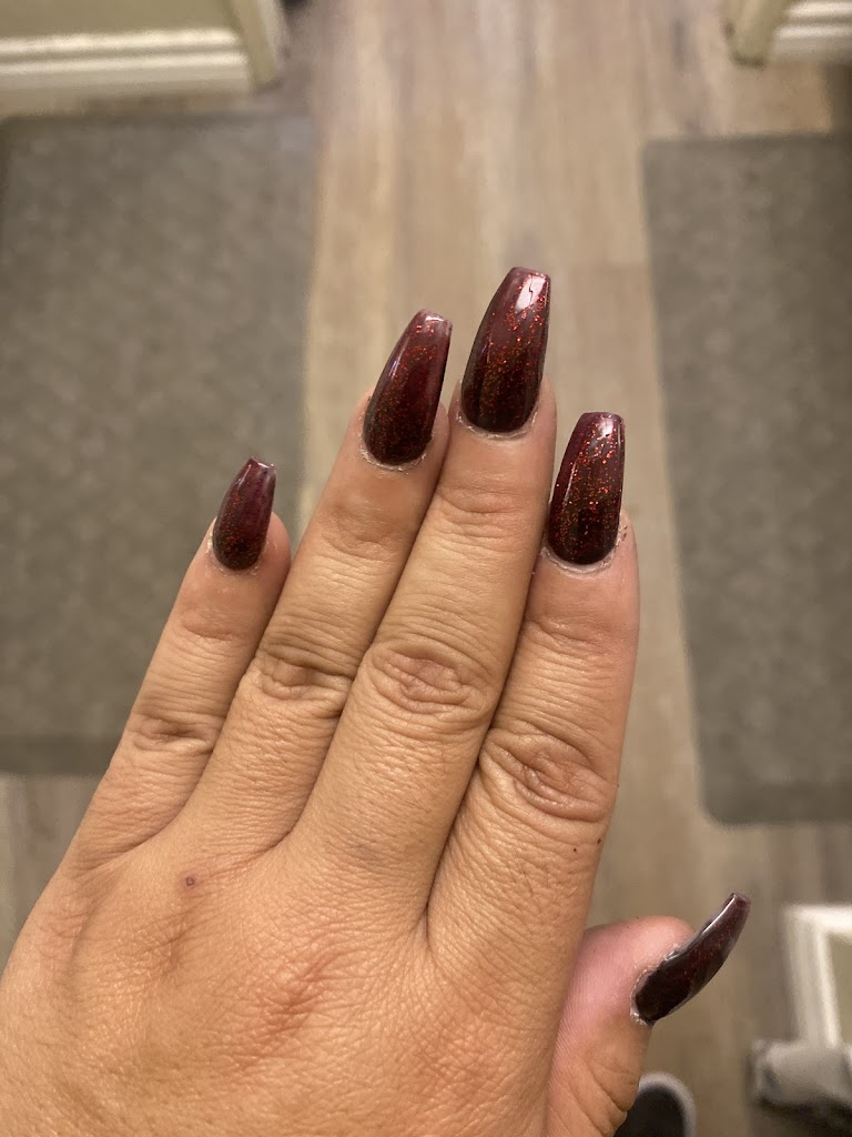 Sue's Nails 91701
