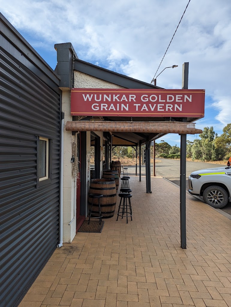 Wunkar Golden Grain Tavern 5311