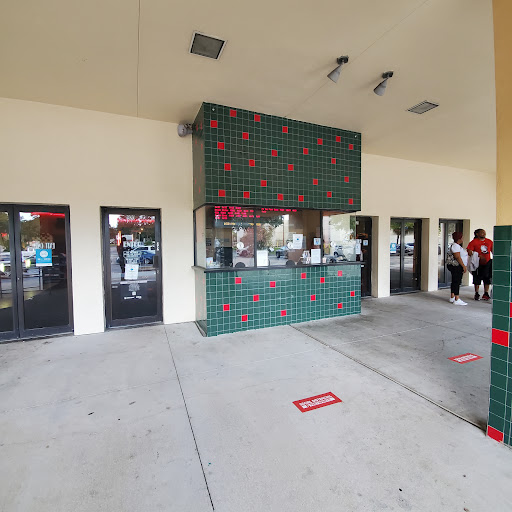 Movie Theater «Cobb Grand 10 Cinemas», reviews and photos, 920 Spring Lake Ct NW, Winter Haven, FL 33881, USA