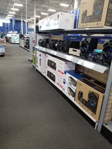 Electronics Store «Best Buy», reviews and photos, 2452 E Springs Dr, Madison, WI 53704, USA