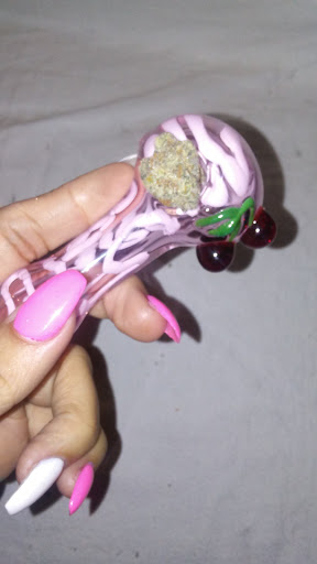 Tobacco Shop «AK SMOKE SHOP», reviews and photos, 5135 W Shaw Ave, Fresno, CA 93722, USA