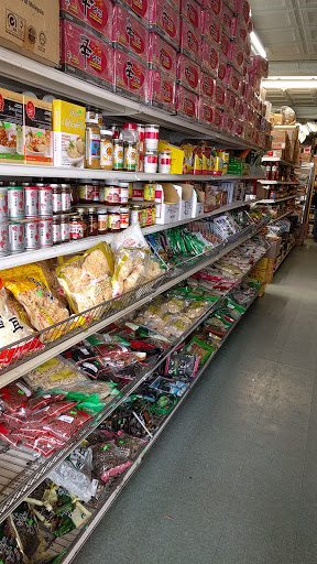 Asian Grocery Store «中西 Chinese American Mini Market», reviews and photos, 834 Park Ave, Cranston, RI 02910, USA