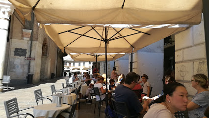 Caramel Cafè - Piazza delle Erbe, 45, 35122 Padova PD, Italy