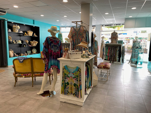 Boutique La Femme.            Ropa De Mujer.            Estilo Especial