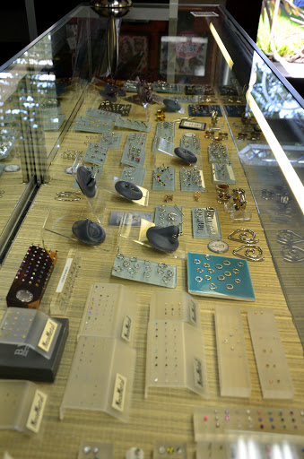 Tattoo Shop «Blue Star Tattoos and Body Piercing», reviews and photos, 1982 Concord Ave, Concord, CA 94520, USA