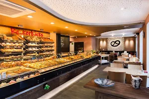 Bäckerei - Konditiorei - Café Benjamin Rock image