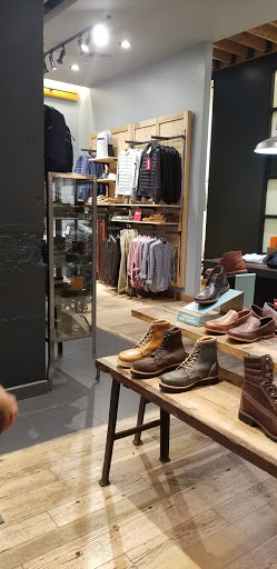 Shoe Store «Timberland», reviews and photos, 625 N Michigan Ave #150, Chicago, IL 60611, USA