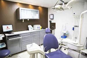 CIDME Clínica de Implantología Dental y Medicina Estética image