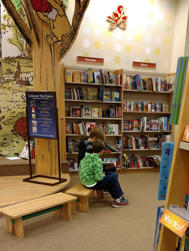 Book Store «Barnes & Noble», reviews and photos, 25 Hazard Ave # 4, Enfield, CT 06082, USA