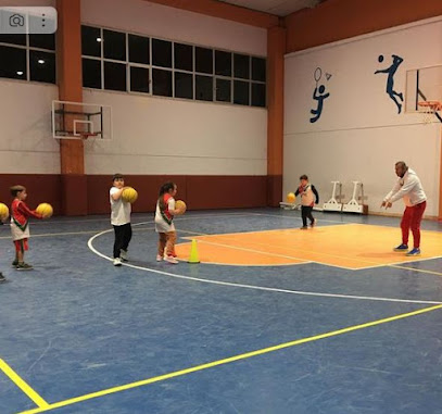 Pınar Karşıyaka Basketbol Kuşadası Akademi