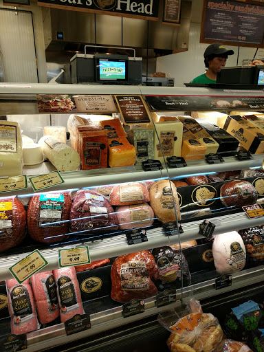 Grocery Store «Fresh Thyme Farmers Market - Milwaukee», reviews and photos, 470 E Pleasant St, Milwaukee, WI 53202, USA