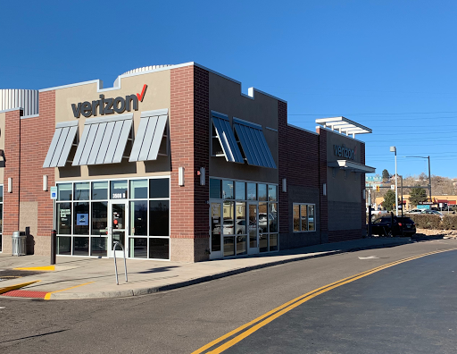 Cell Phone Store «Verizon Wireless - Cellular Plus», reviews and photos, 3500 River Point Pkwy, Sheridan, CO 80110, USA