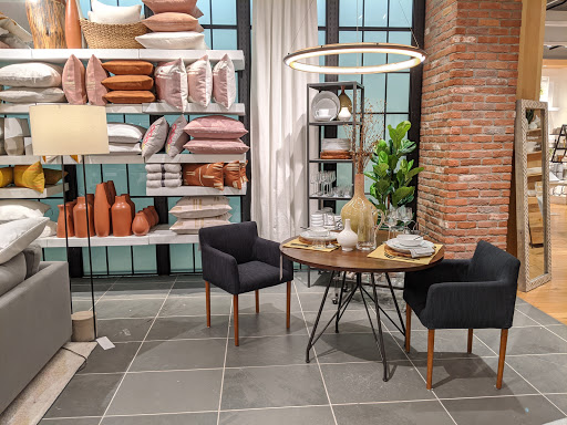 Furniture Store «west elm», reviews and photos, 1330 Chestnut St, Philadelphia, PA 19107, USA
