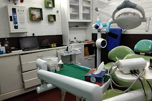 Oral Care Dental Clinic, Dr Shikha Singh Dental Surgeon, KGMC Lucknow image