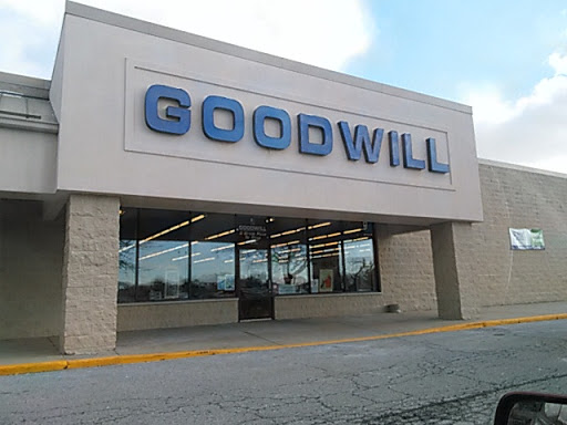 Goodwill, 7868 E Ridge Rd, Hobart, IN 46342, USA, 
