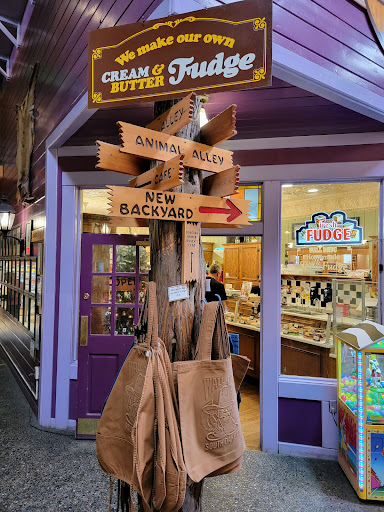 Drug Store «Wall Drug Store», reviews and photos, 510 Main St, Wall, SD 57790, USA