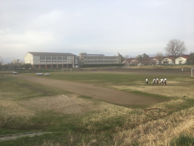 秋田市立秋田西中学校