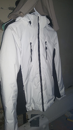 Clothing Store «Burlington Coat Factory», reviews and photos, 510 Howe Ave, Cuyahoga Falls, OH 44221, USA