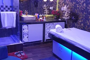 Muezo Spa | Massage Center in GK2 | Spa in Greater Kailash 2 image