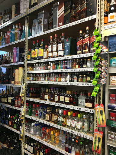 Liquor Store «Washtenaw Liquor Store And INLINE VAPE SHOP.Largest Craft Beer And Wine Selection And We Cash Checks», reviews and photos, 1519 Washtenaw Rd, Ypsilanti, MI 48197, USA