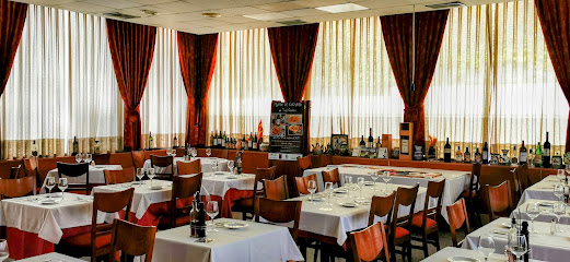 Restaurante Pan y Vino - Av. de la Industria, 33, 28760 Tres Cantos, Madrid, Spain